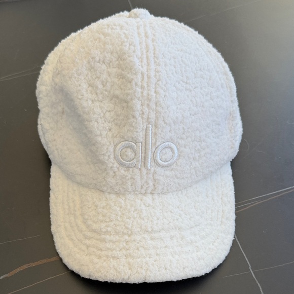 ALO Micro Sherpa Off Duty Cap (Limited Edition) main image 4